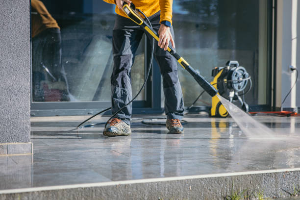 Best Driveway Pressure Washing  in Grove City, FL